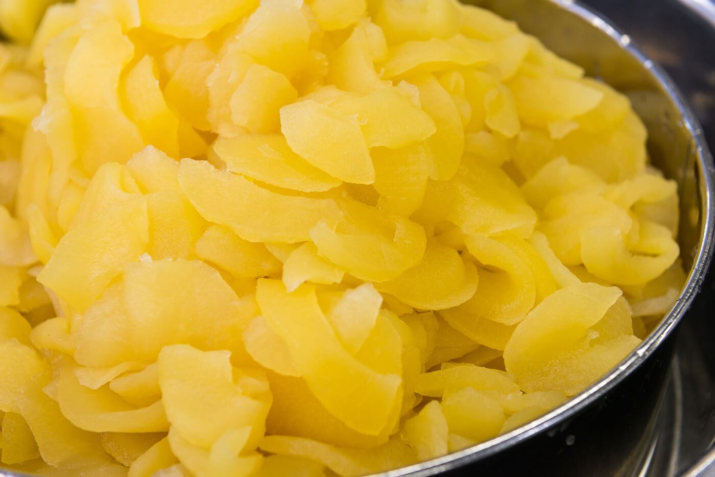 長野県産りんごのプレザーブをぎっしりと使用しております。